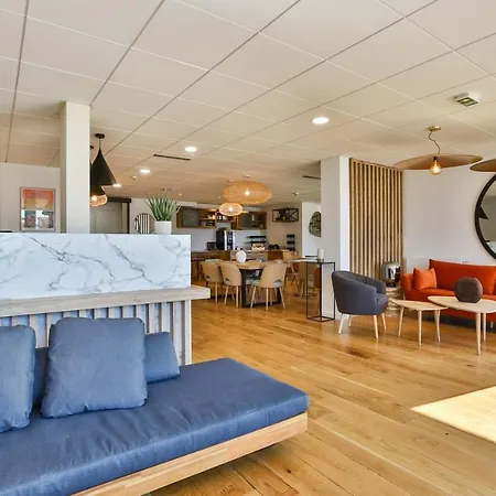 & Face A La ميرفيل-فرانسفيل بلاج