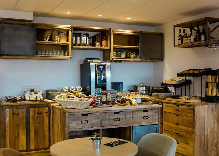 & Face A La Hotel Merville-Franceville-Plage