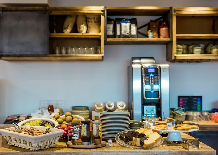 & Face A La Hotel 3*