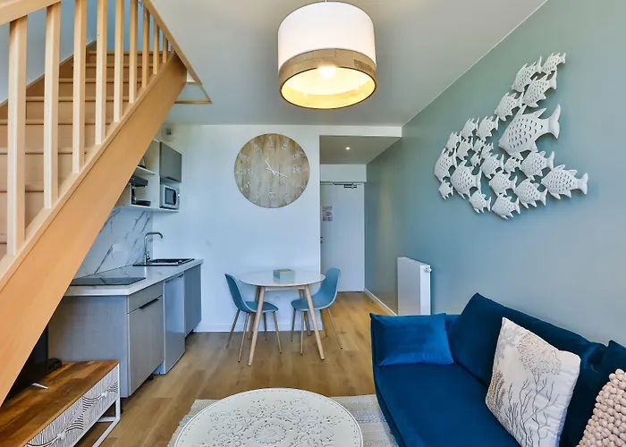 & Face A La Hotel Merville-Franceville-Plage