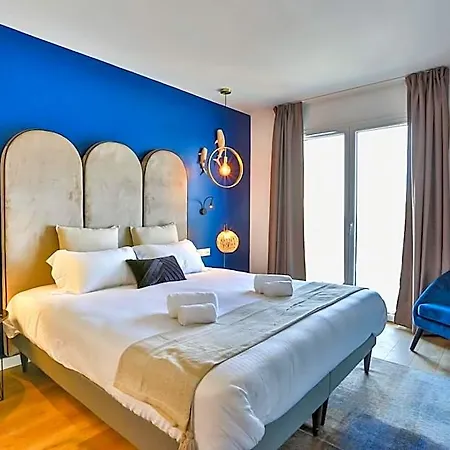 Hotel & Face A La Merville-Franceville-Plage