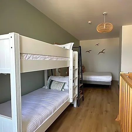 Hotel & Face A La Merville-Franceville-Plage