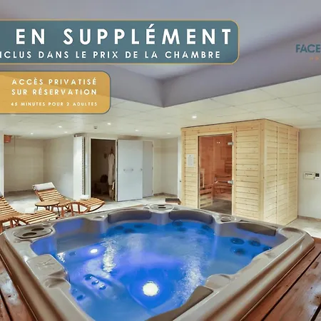 Hotel & Face A La